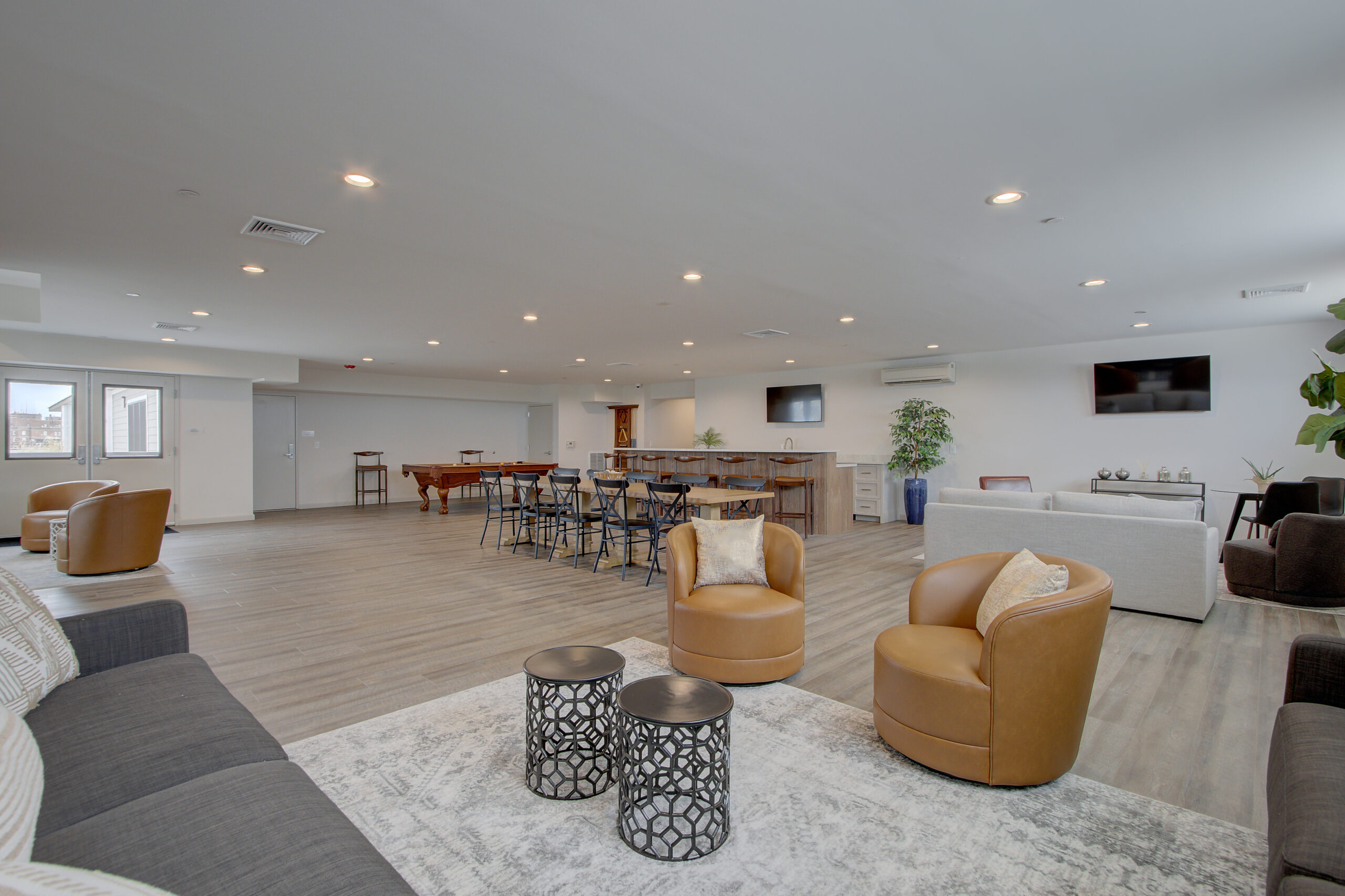 On-Site Amentities Long Branch Rental The Willow Luxury Lease Near the Beach in Long Branch New Jersey Pier Village, long Branch, New Jersey Seating Area 2